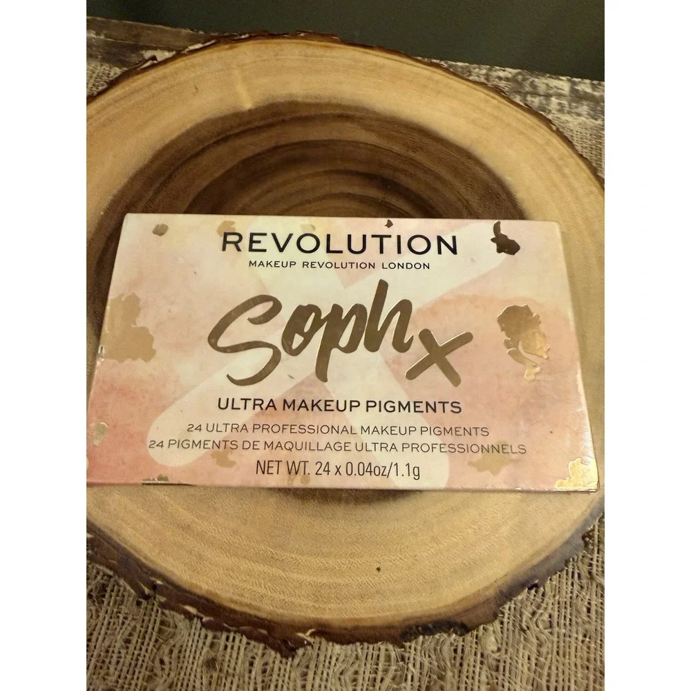 Makeup Revolution Soph X Eyeshadow PIGMENTS Palette 24 Ultra Shades Sealed